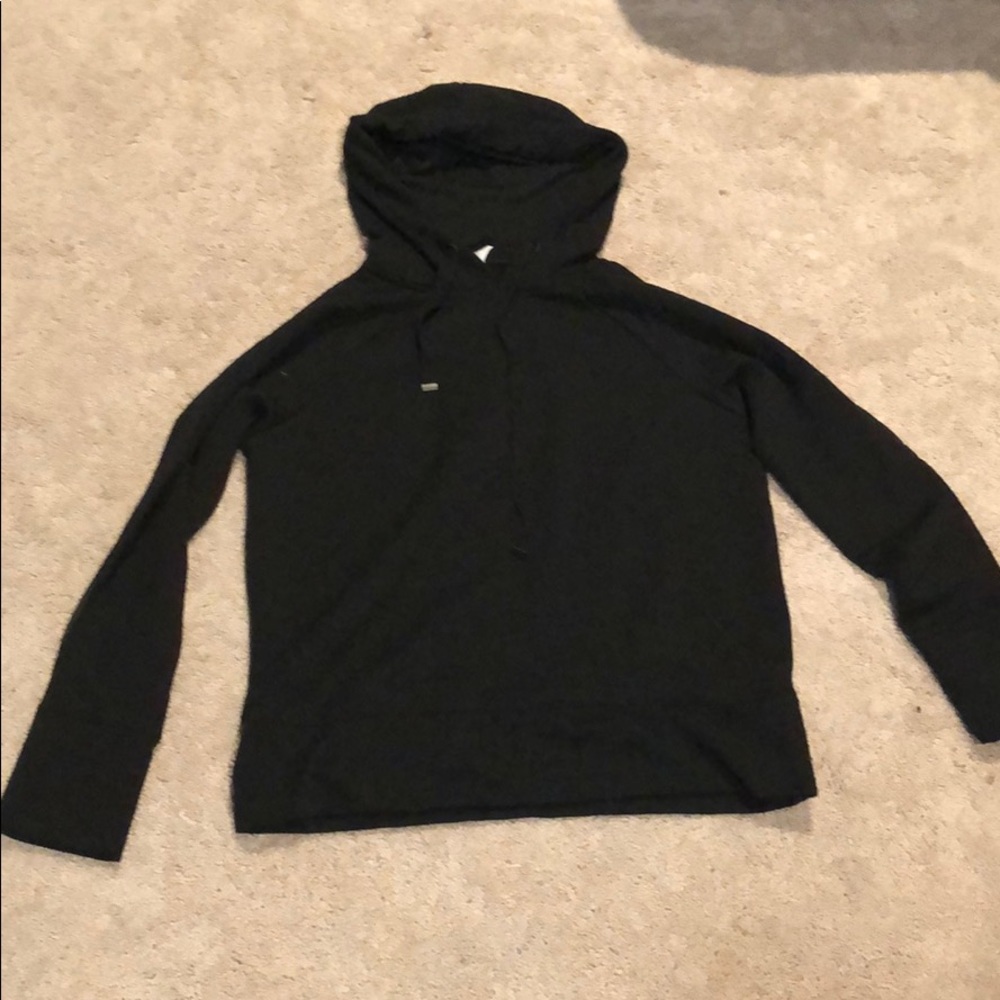 Black sweatshirt